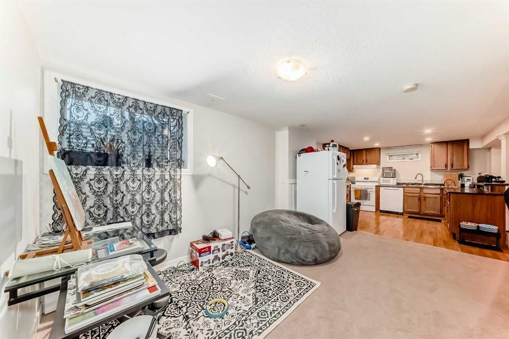 20 Deermont Way Se, Calgary, AB