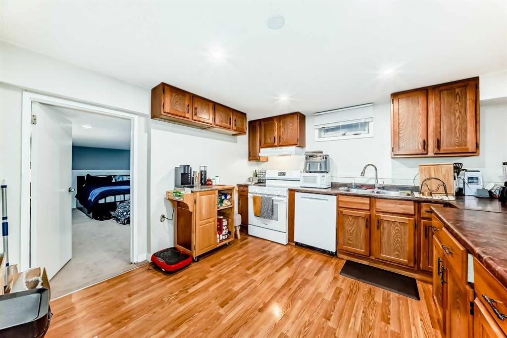 20 Deermont Way Se, Calgary, AB