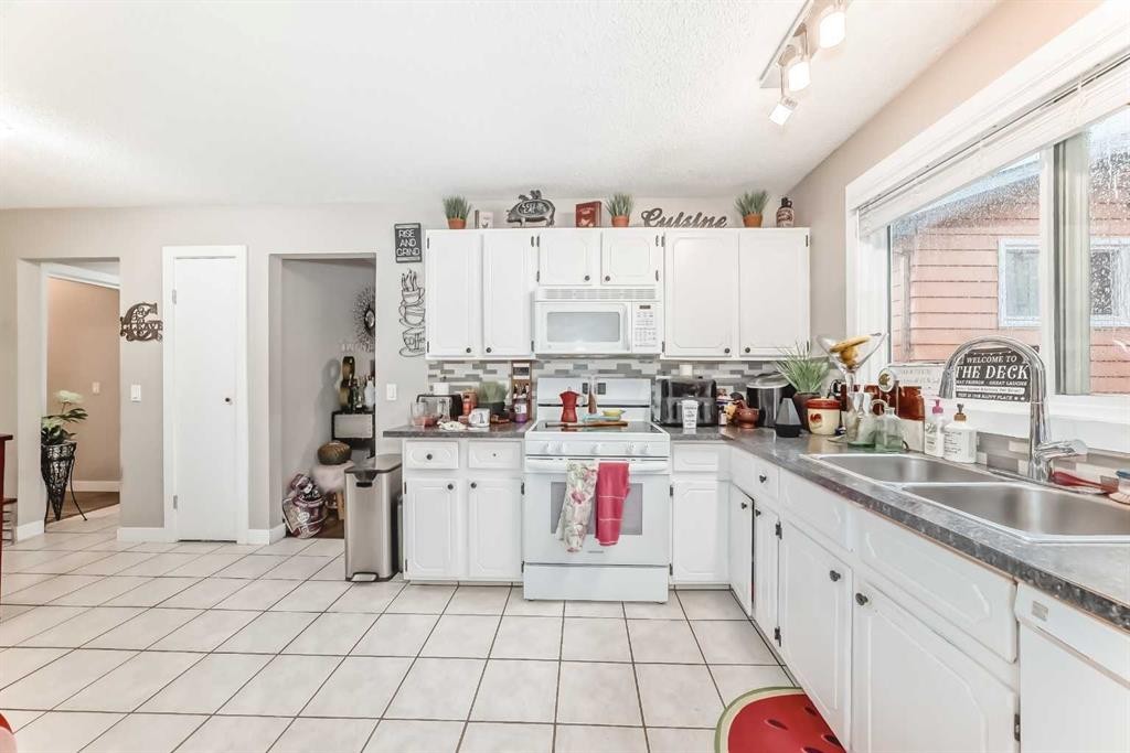 20 Deermont Way Se, Calgary, AB