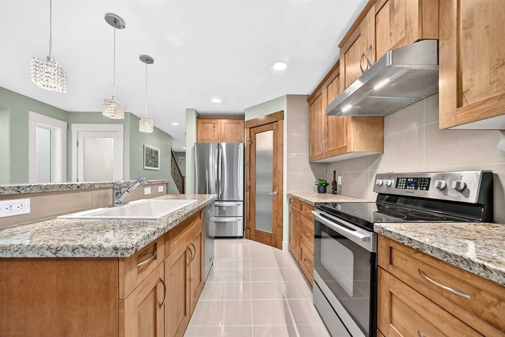 2512 17A Street Nw, Calgary, AB