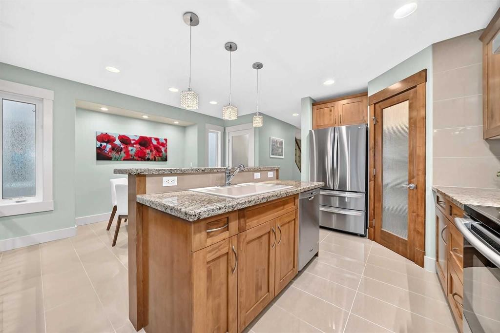 2512 17A Street Nw, Calgary, AB