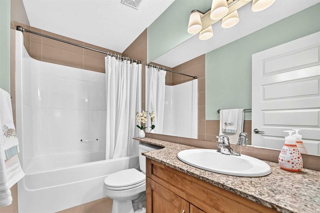 2512 17A Street Nw, Calgary, AB