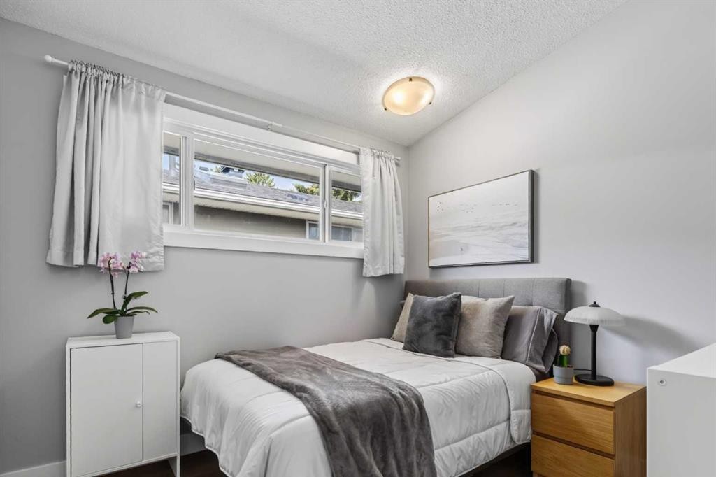 6516 Crowchild Trail Sw, Calgary, AB