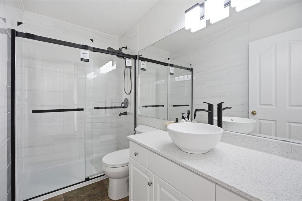 408 Hawkland Place Nw, Calgary, AB