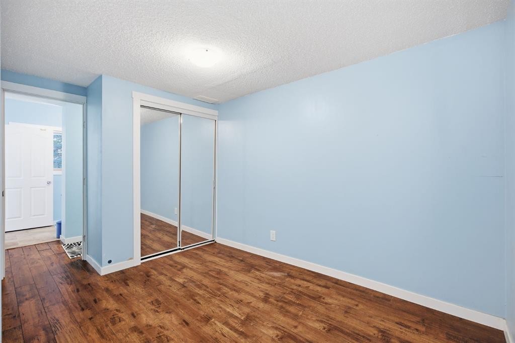 408 Hawkland Place Nw, Calgary, AB