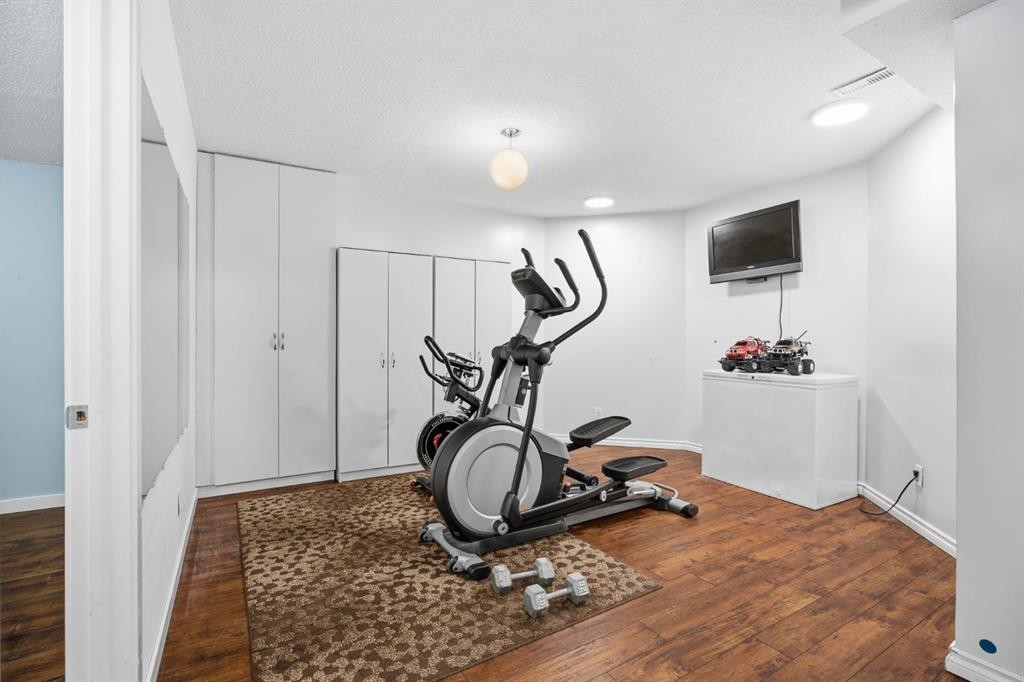 408 Hawkland Place Nw, Calgary, AB