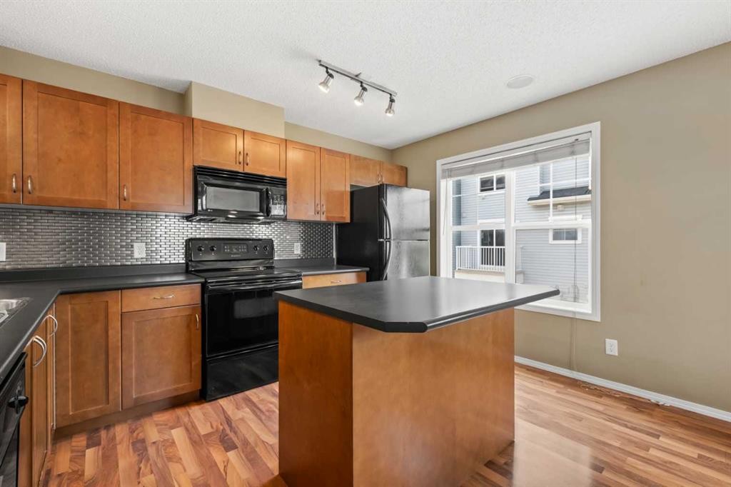 241 Elgin Gardens Se, Calgary, AB