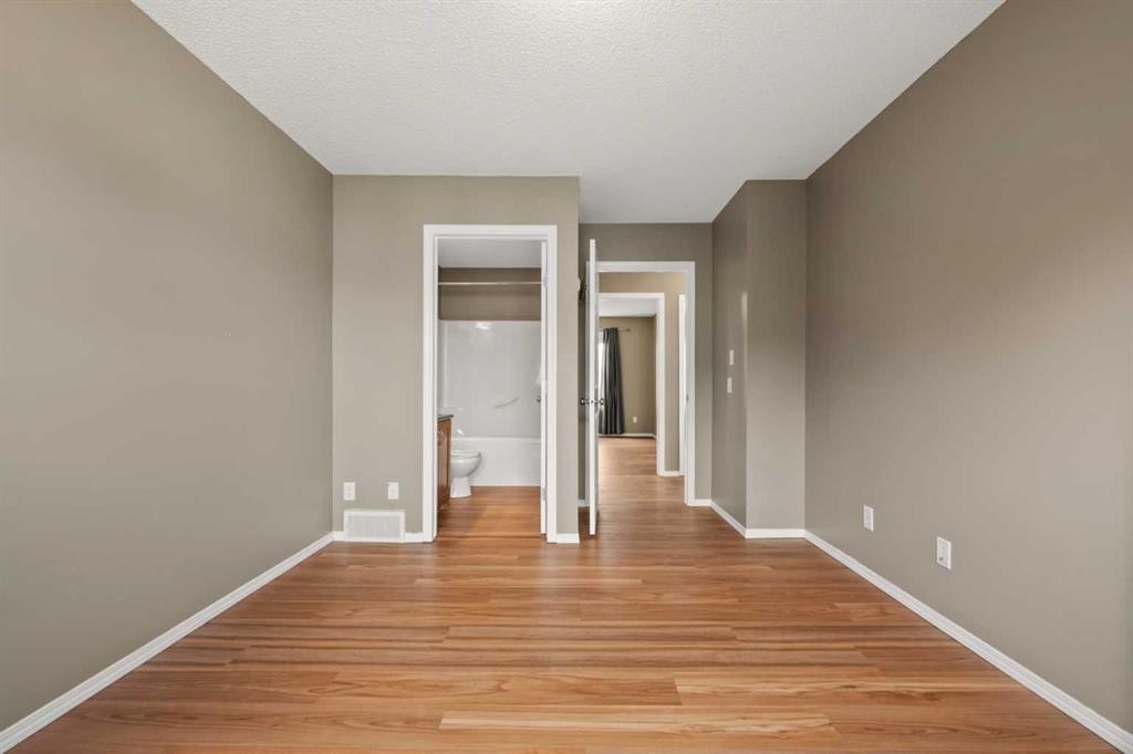 241 Elgin Gardens Se, Calgary, AB
