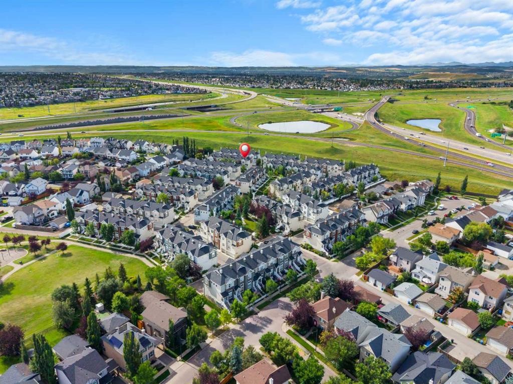 241 Elgin Gardens Se, Calgary, AB