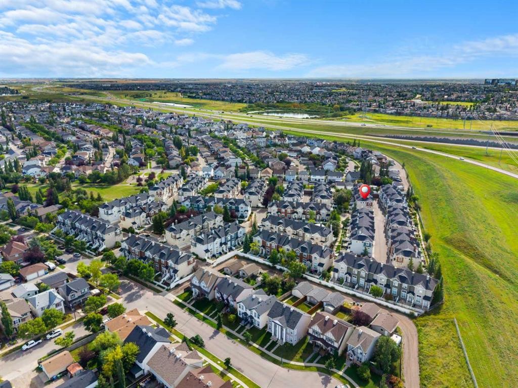 241 Elgin Gardens Se, Calgary, AB