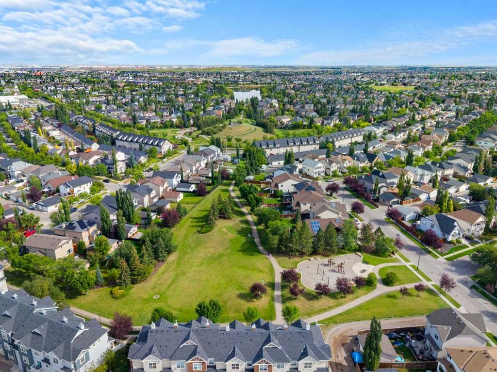 241 Elgin Gardens Se, Calgary, AB