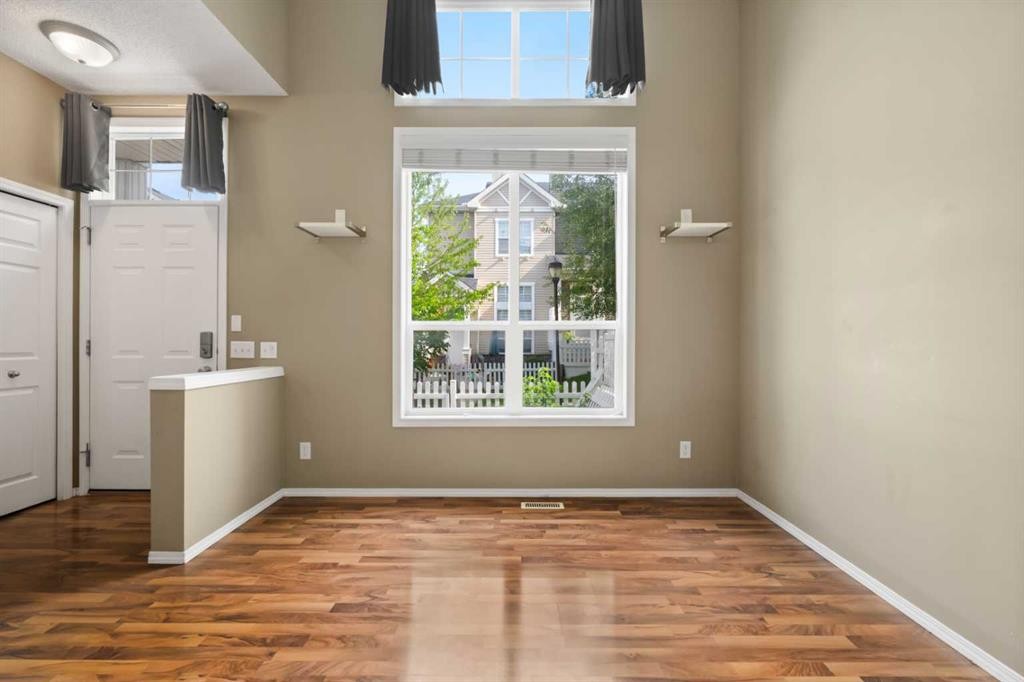 241 Elgin Gardens Se, Calgary, AB