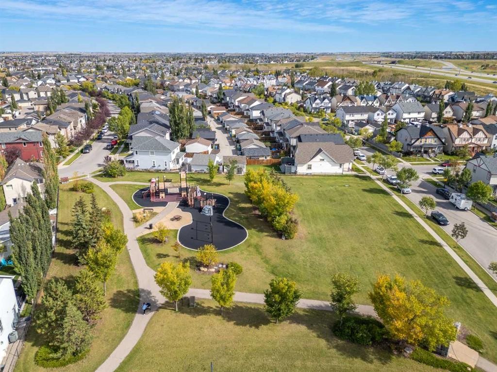 241 Elgin Gardens Se, Calgary, AB