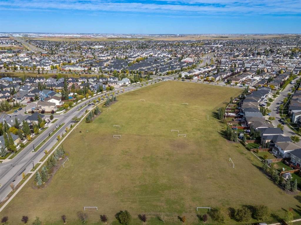 241 Elgin Gardens Se, Calgary, AB