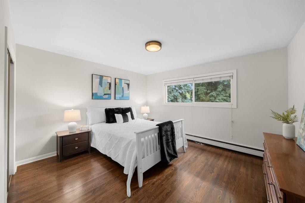 92 Chinook Drive Sw, Calgary, AB