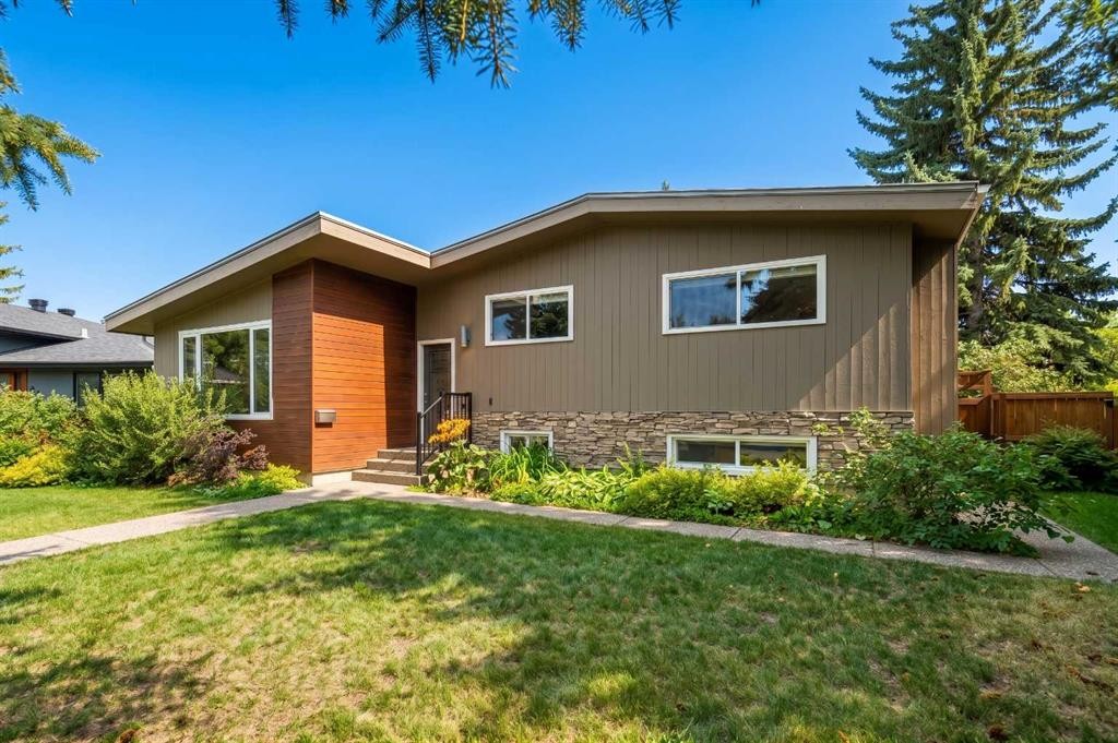 92 Chinook Drive Sw, Calgary, AB