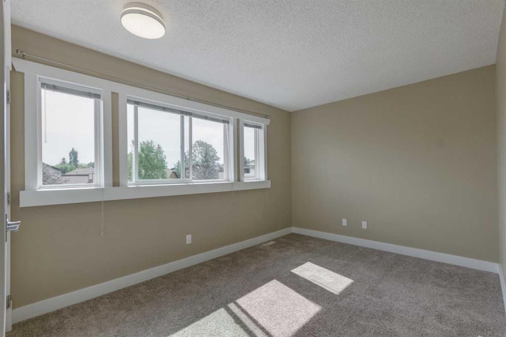 31 Deer Place Se, Calgary, AB