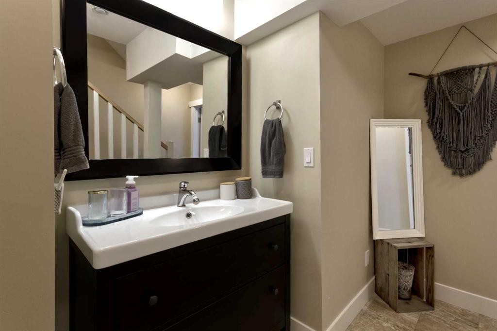 31 Deer Place Se, Calgary, AB