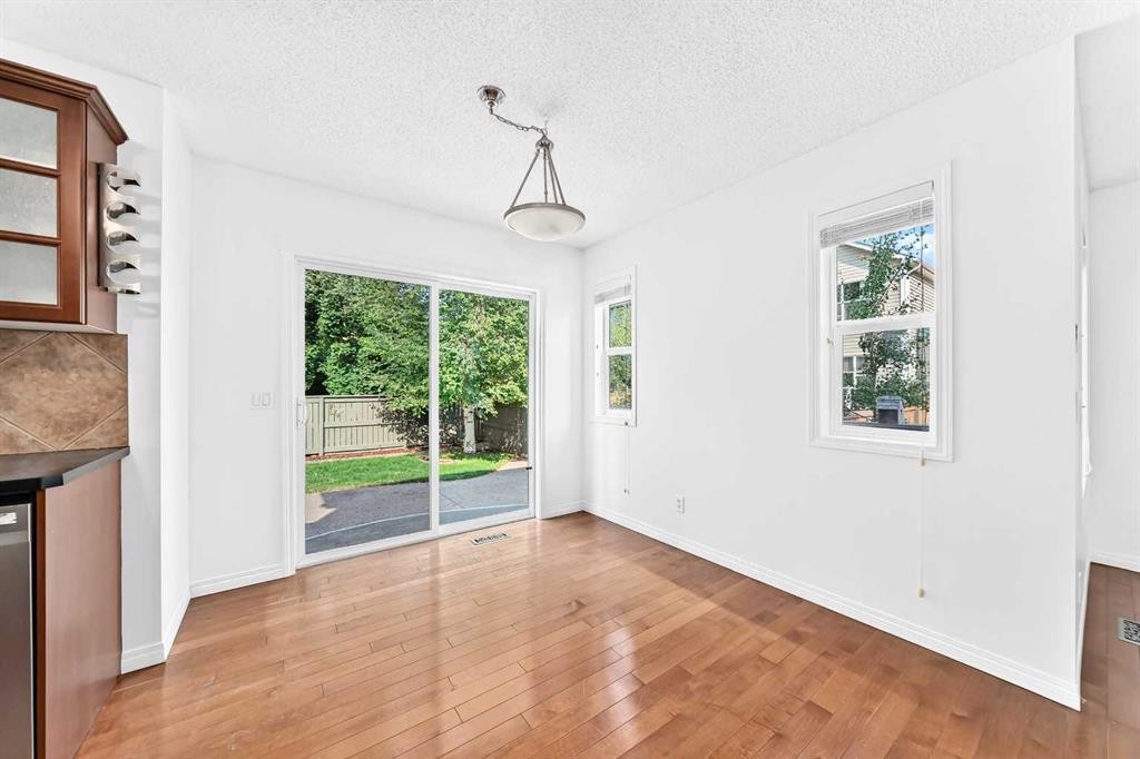 294 Cougar Plateau Way Sw, Calgary, AB