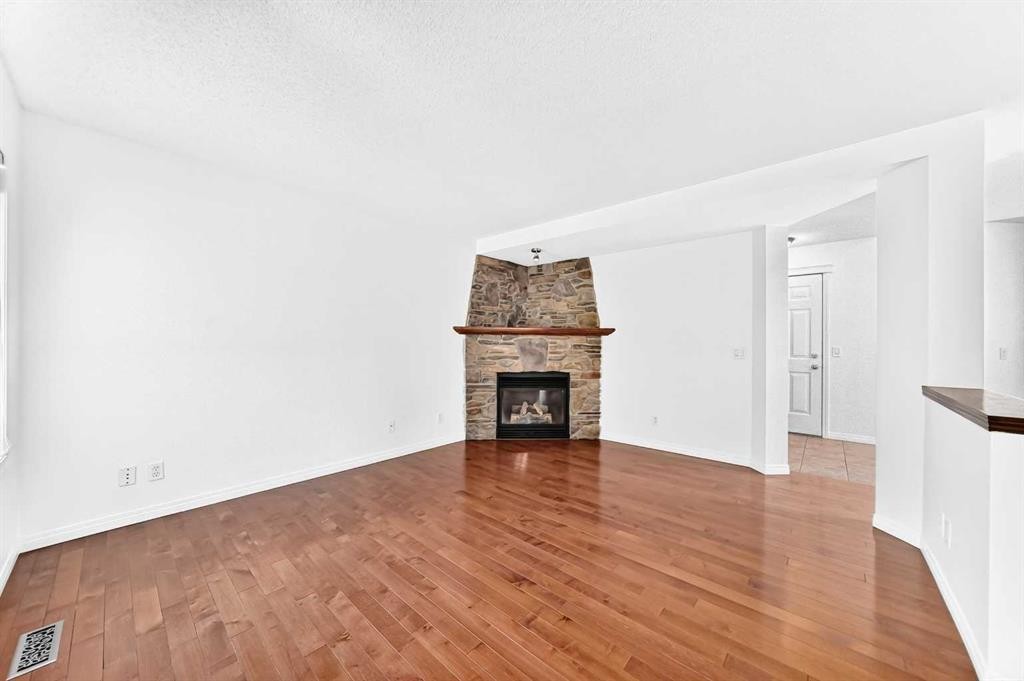 294 Cougar Plateau Way Sw, Calgary, AB