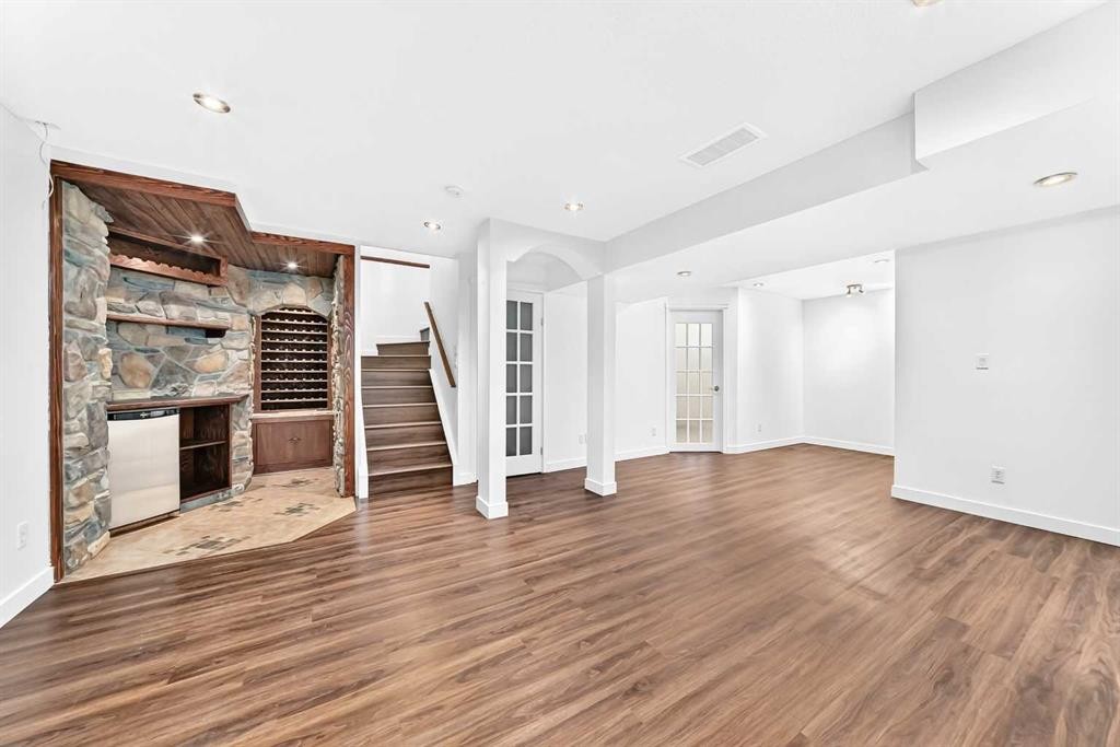 294 Cougar Plateau Way Sw, Calgary, AB