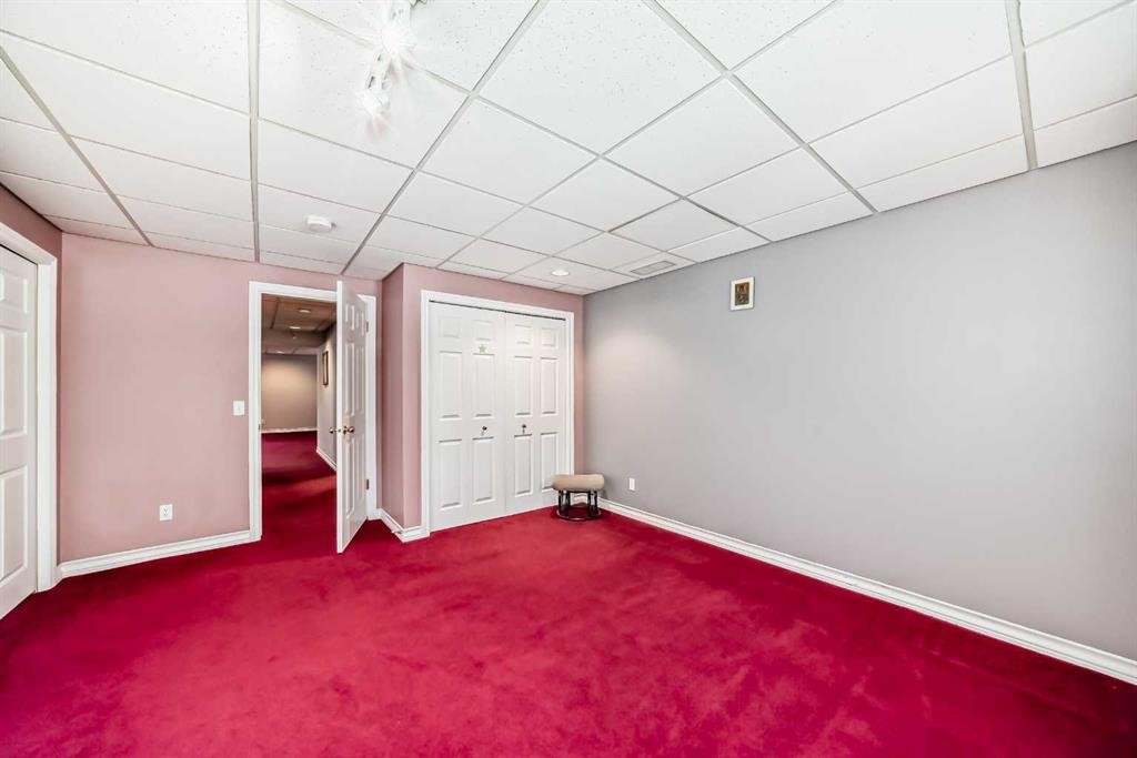 8 Signature Point Sw, Calgary, AB