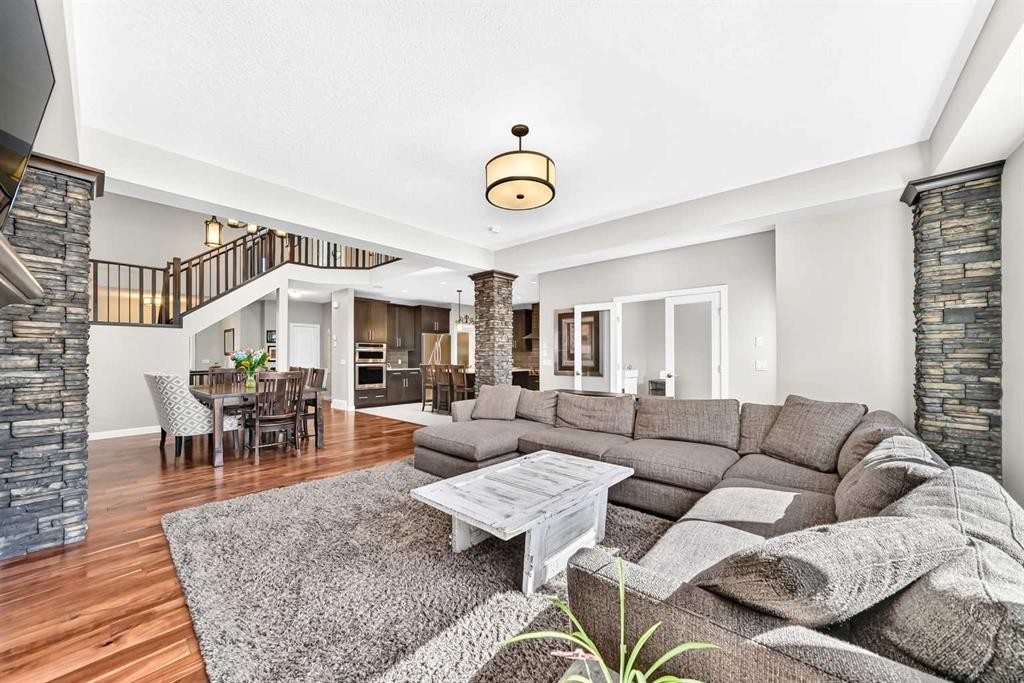 137 Aspenmere Circle, Chestermere, AB