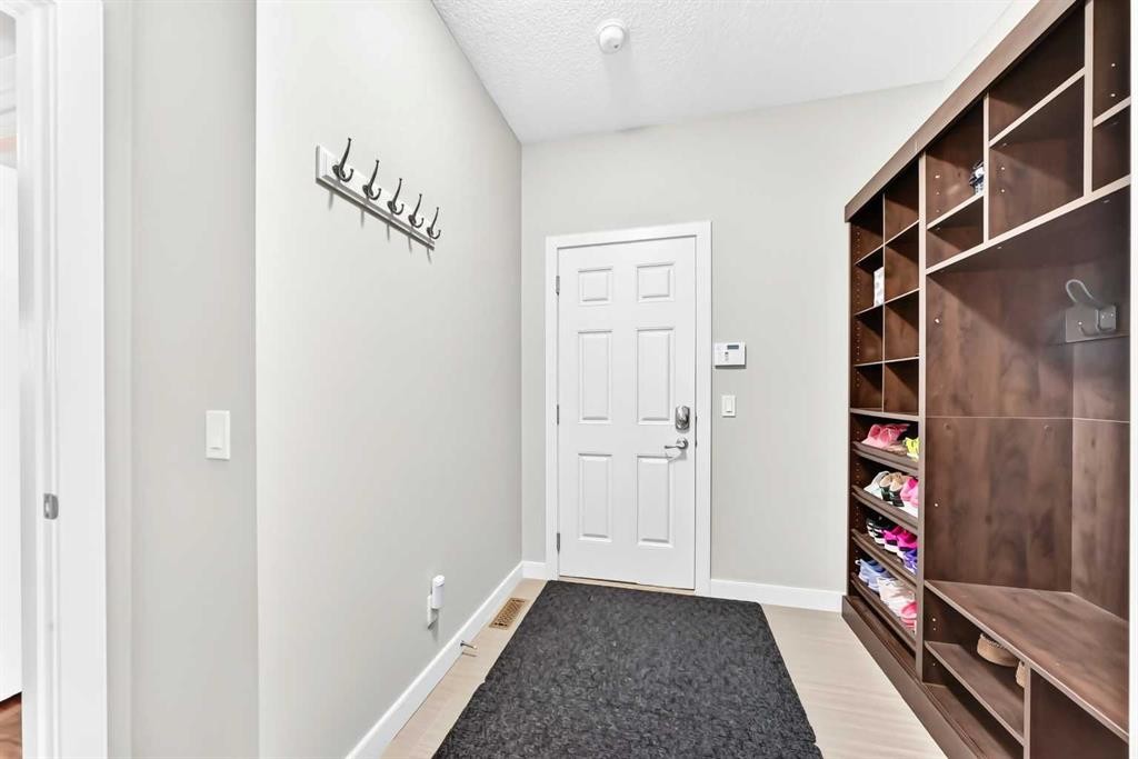 137 Aspenmere Circle, Chestermere, AB
