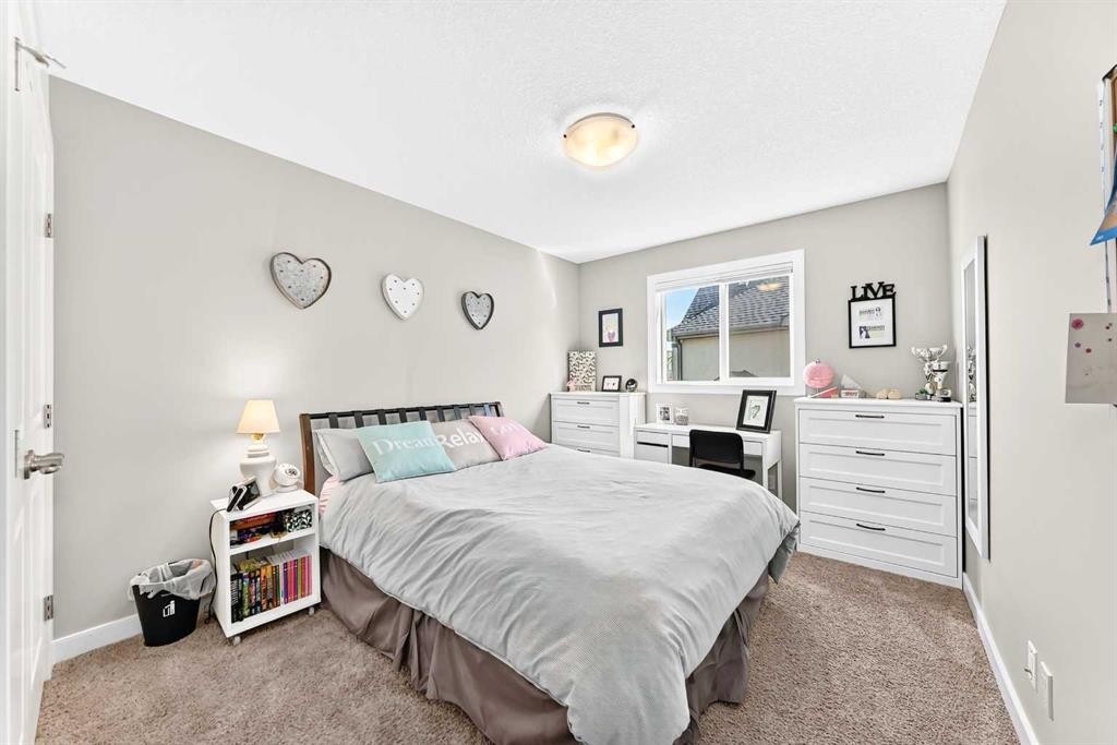 137 Aspenmere Circle, Chestermere, AB