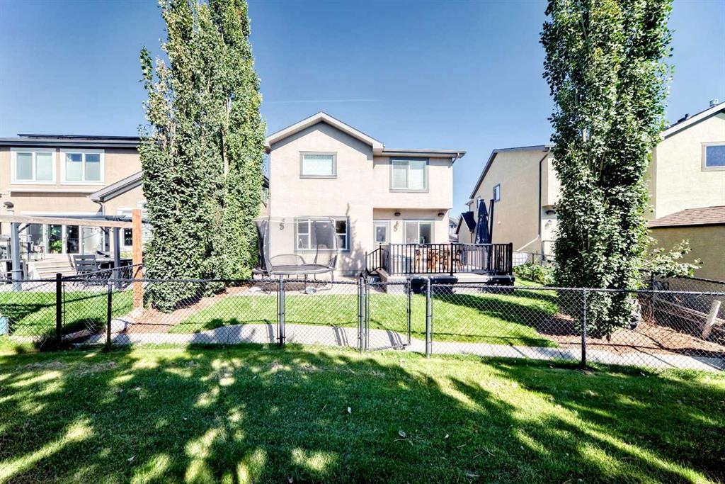 137 Aspenmere Circle, Chestermere, AB