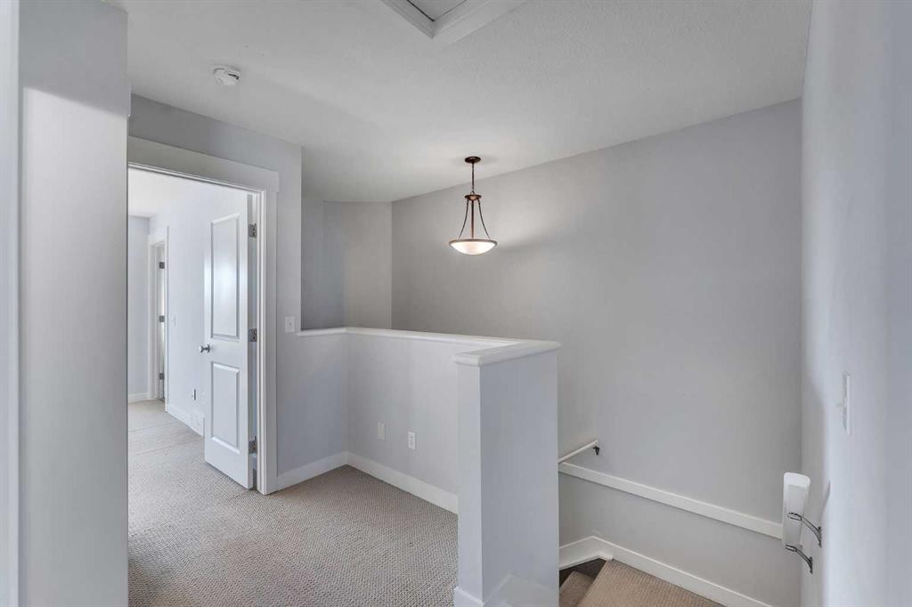 304 Rainbow Falls Drive, Chestermere, AB