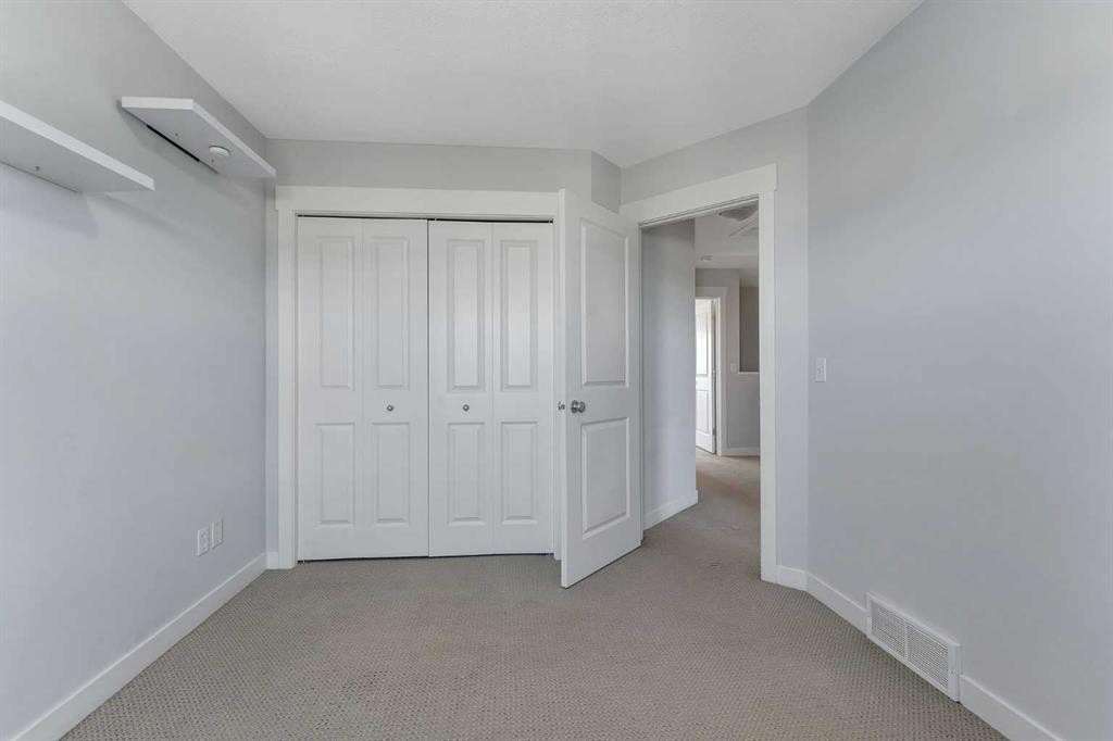 304 Rainbow Falls Drive, Chestermere, AB