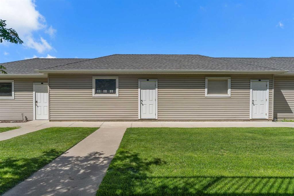 304 Rainbow Falls Drive, Chestermere, AB