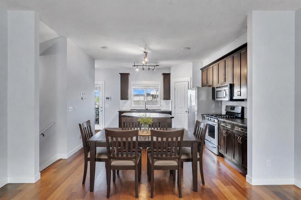 304 Rainbow Falls Drive, Chestermere, AB
