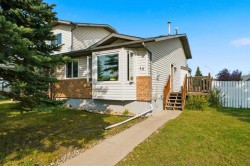 48 West Aarsby Road Cochrane, AB T4C 1L3