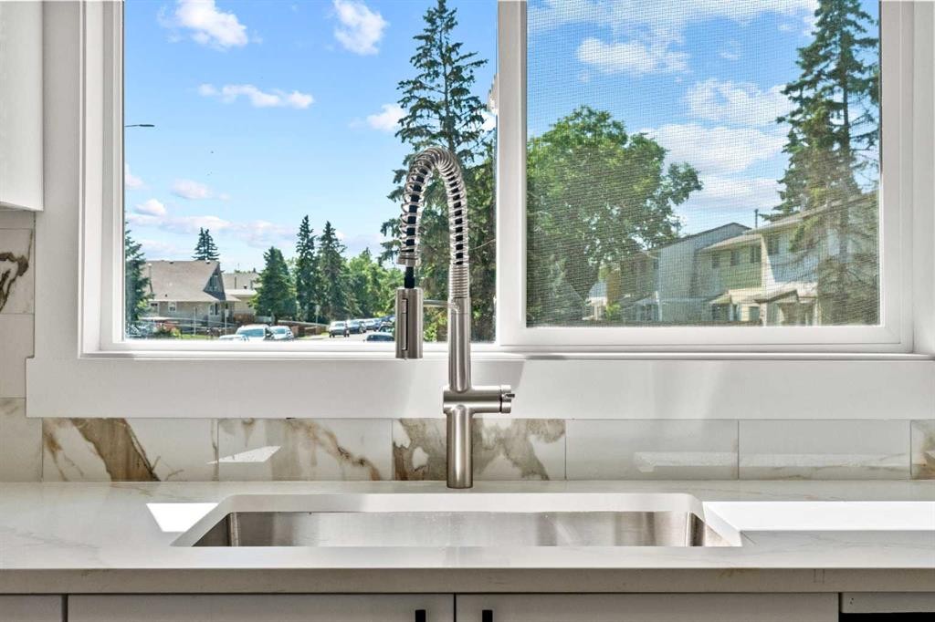 3116 39 Street Se, Calgary, AB