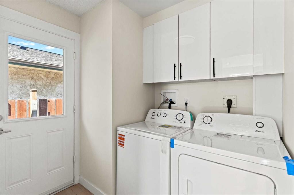 3116 39 Street Se, Calgary, AB