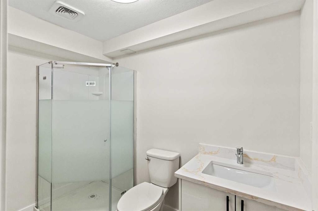 3116 39 Street Se, Calgary, AB