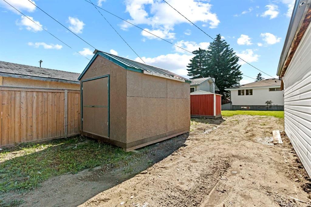 3116 39 Street Se, Calgary, AB