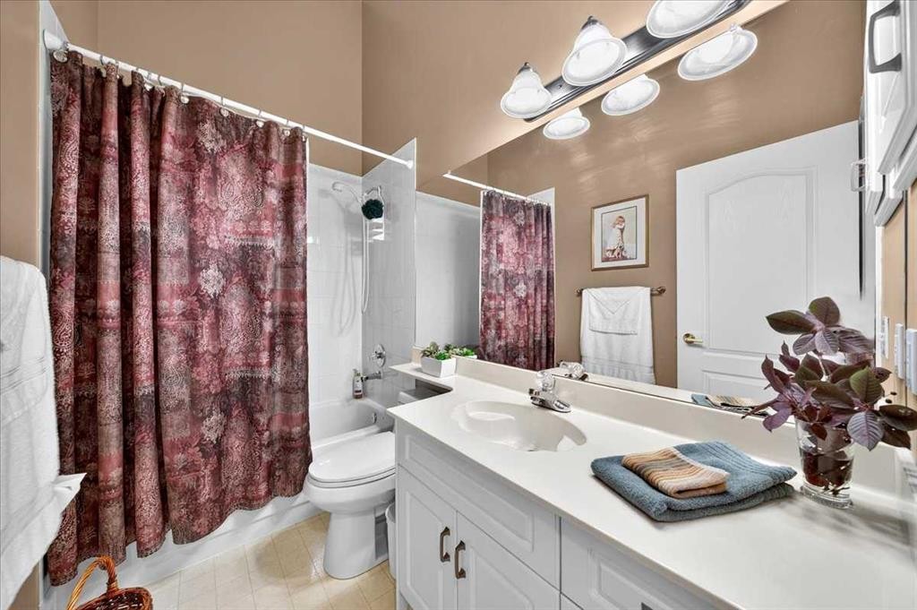 95 Sunlake Close Se, Calgary, AB