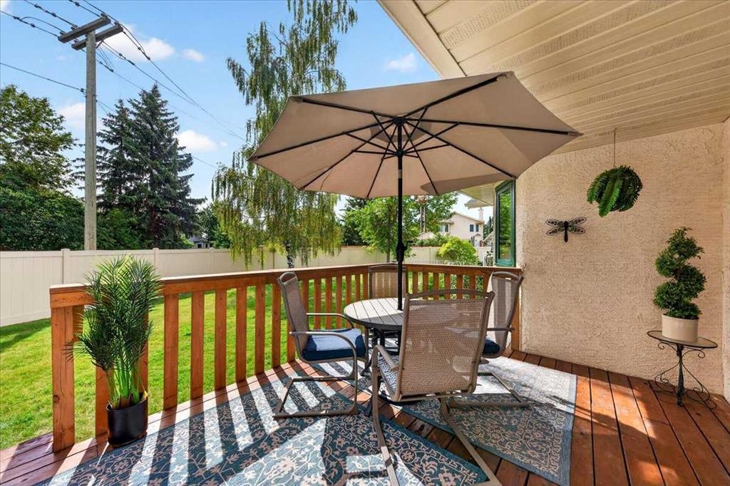95 Sunlake Close Se, Calgary, AB