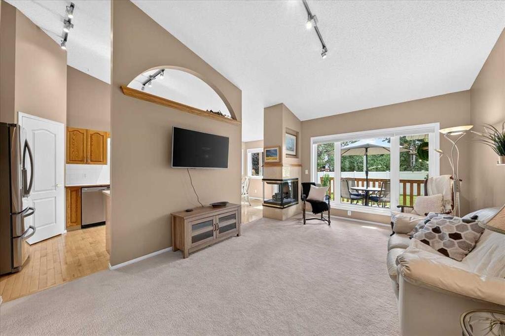 95 Sunlake Close Se, Calgary, AB