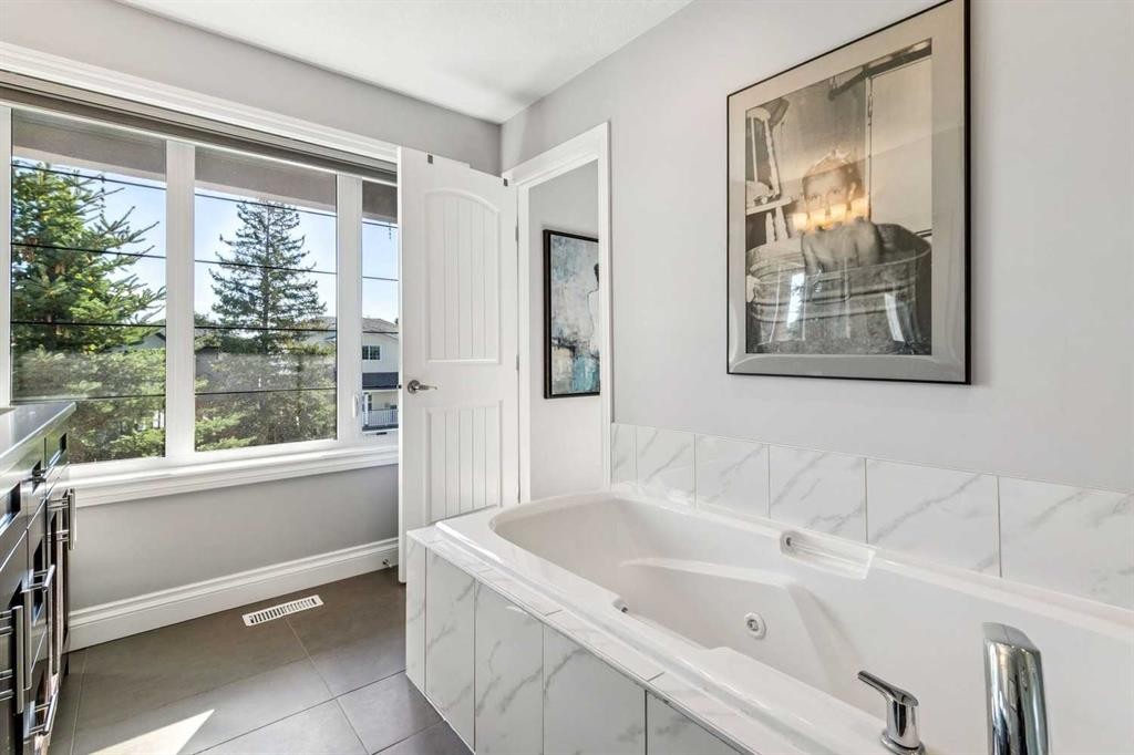 1443 40 Street Sw, Calgary, AB