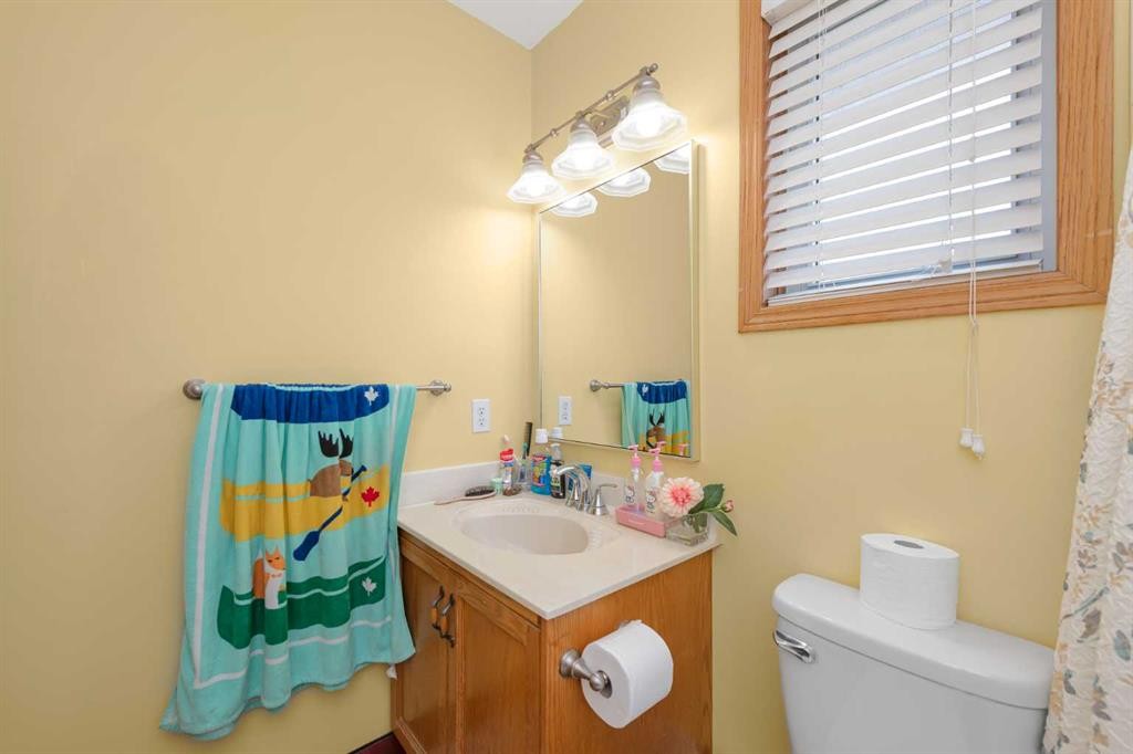 56 Martinglen Place Ne, Calgary, AB