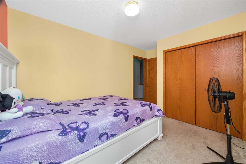 56 Martinglen Place Ne, Calgary, AB