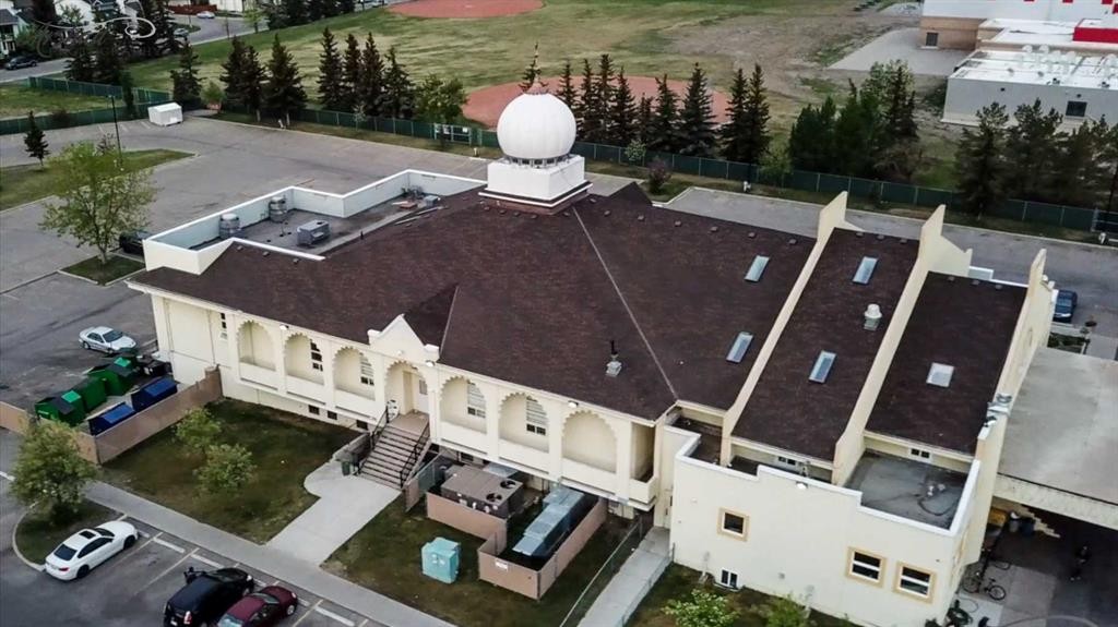 56 Martinglen Place Ne, Calgary, AB