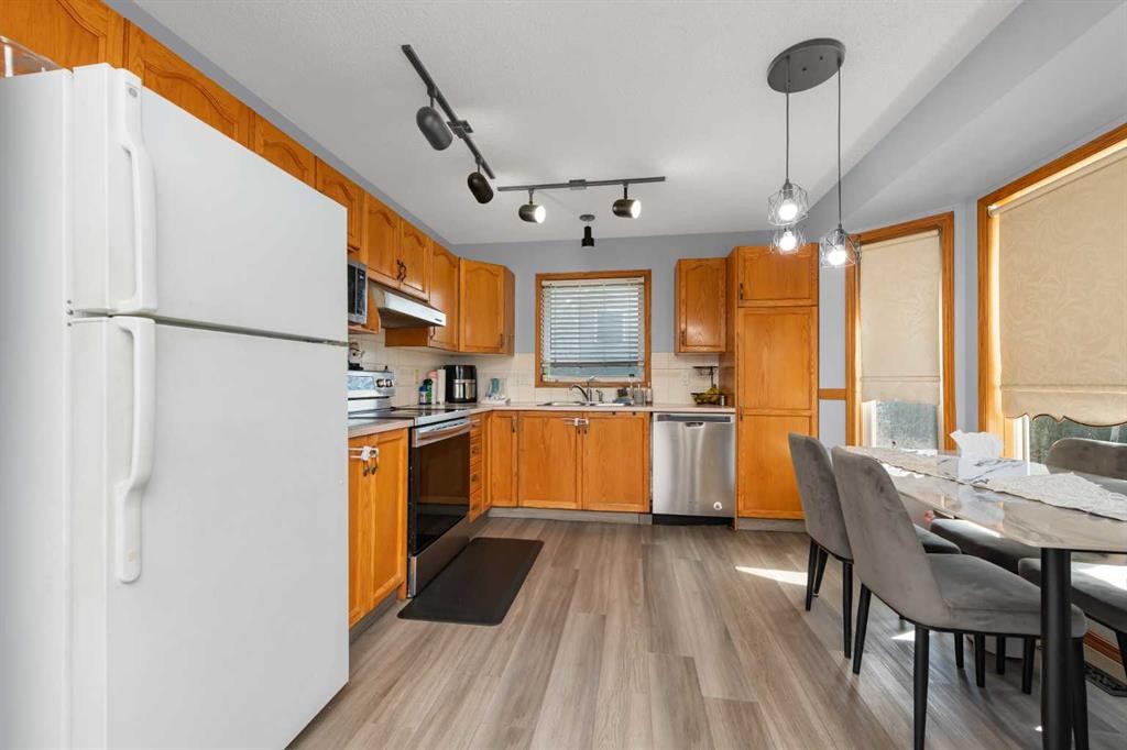 56 Martinglen Place Ne, Calgary, AB