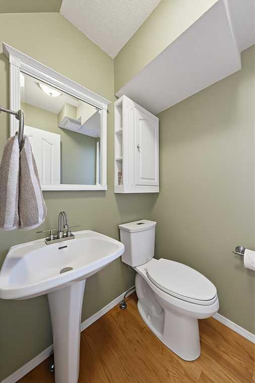 532 54 Avenue Sw, Calgary, AB