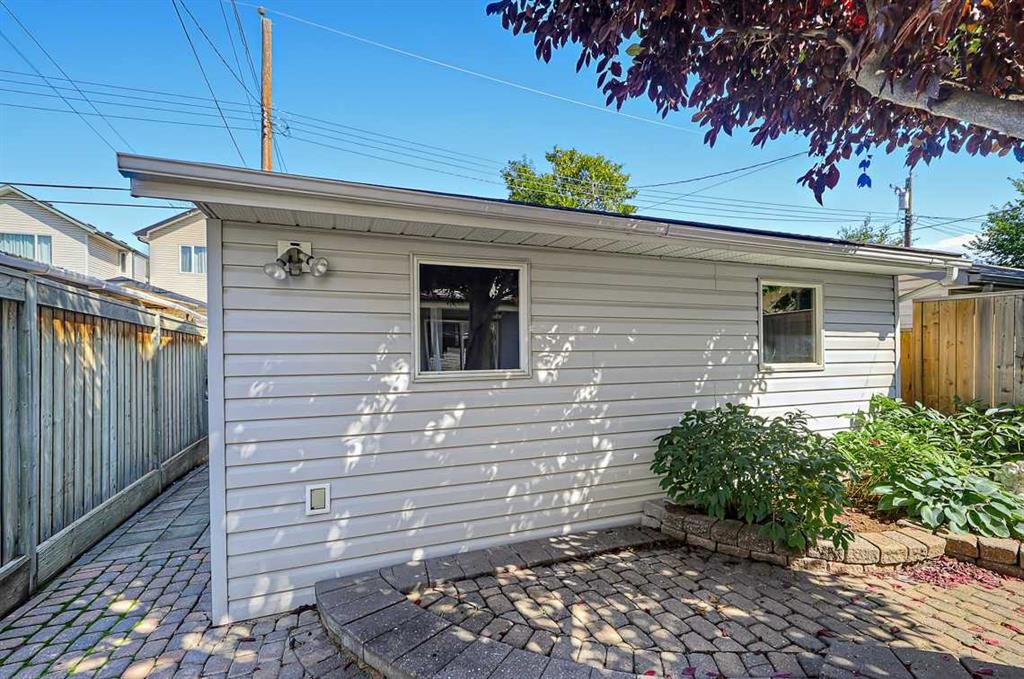 532 54 Avenue Sw, Calgary, AB