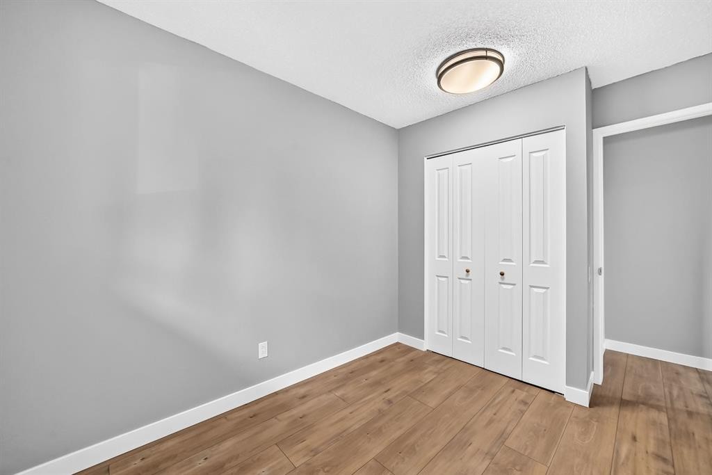 208 Penbrooke Way Se, Calgary, AB